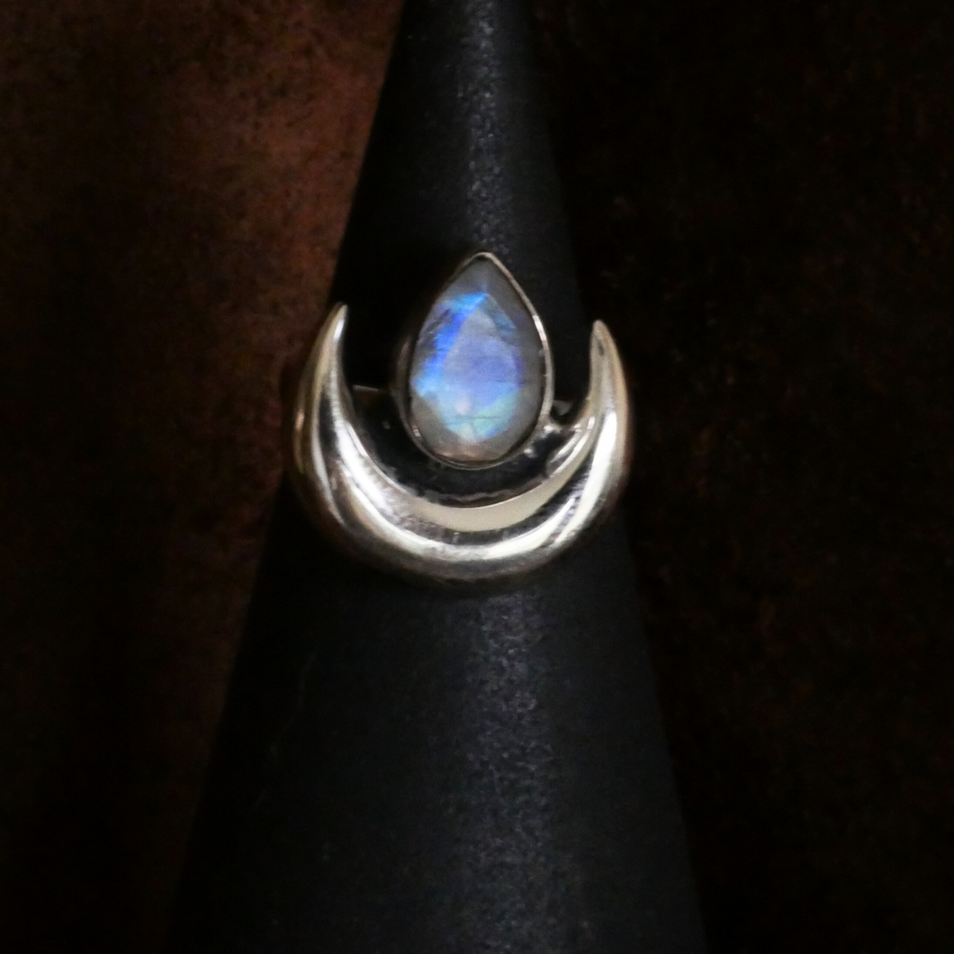 Moonstone Luna Size 5 Ring