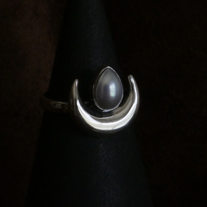 Pearl Luna Size 10 Ring