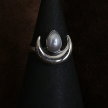 Pearl Luna Size 10 Ring