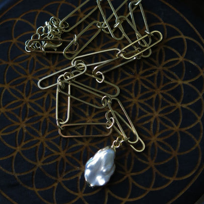 Venusian Vixen- Pearl Paperclip Necklace